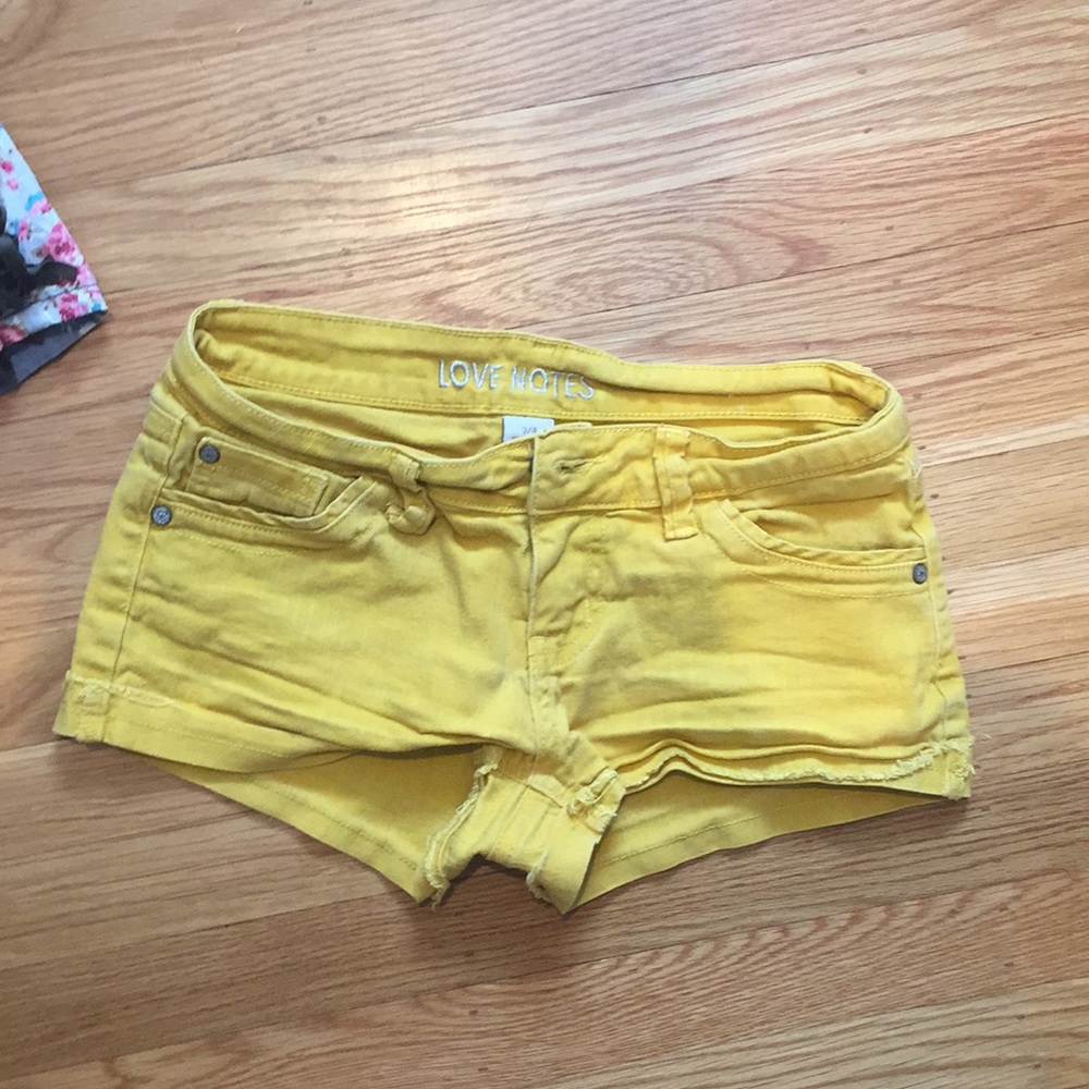 Cute mustard color shorts!!